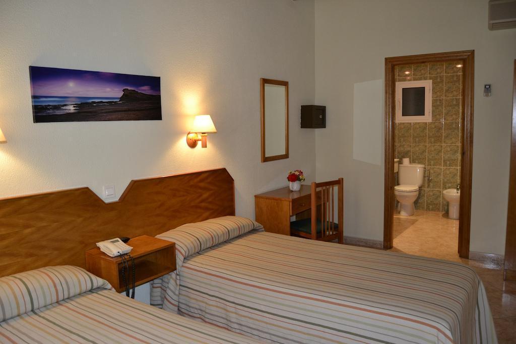 Alfons Hotel Ciutadella  Kültér fotó